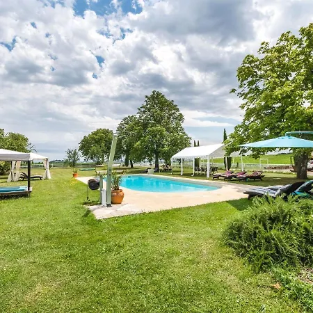 Casa de Férias Modern Mansion With Swimming Pool, Terrace, Garden Furniture *