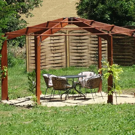 Casa de Férias Modern Mansion With Swimming Pool, Terrace, Garden Furniture Rabastens
