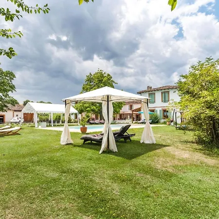 Casa de Férias Modern Mansion With Swimming Pool, Terrace, Garden Furniture Rabastens